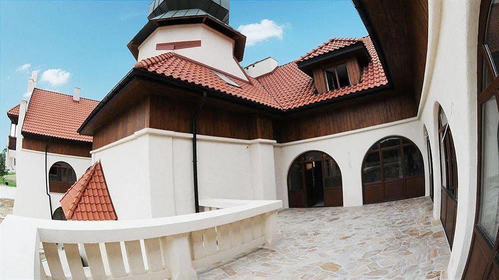 Hotel Kasztel Rzezawa Exterior foto